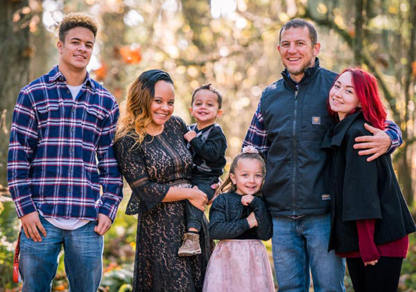 grace-roofing-about-family-2