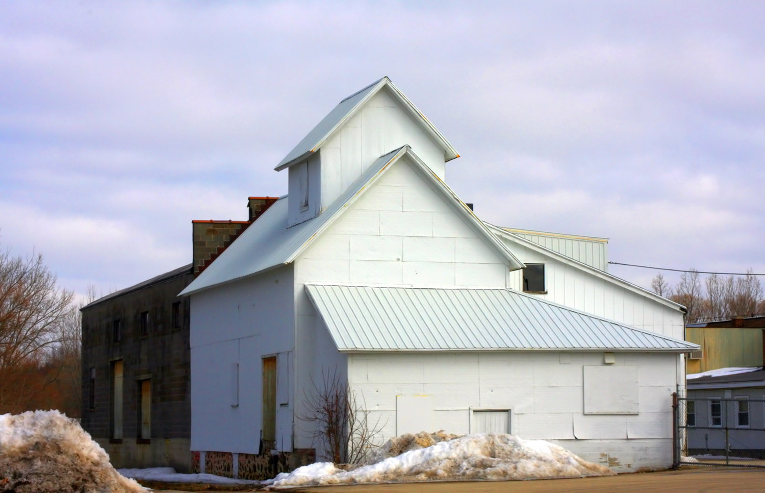 small commercial roofing of dairy farm